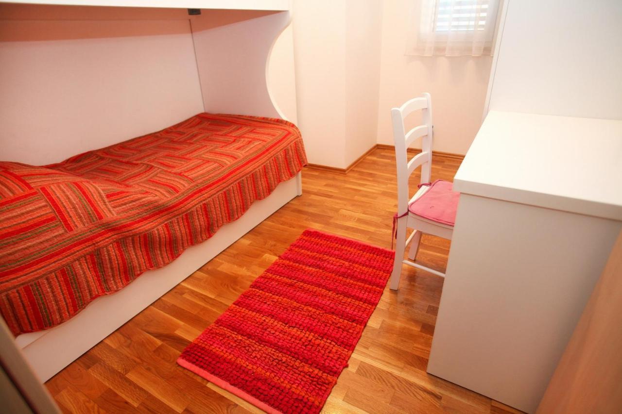 Apartments Nakir Slatine Oda fotoğraf