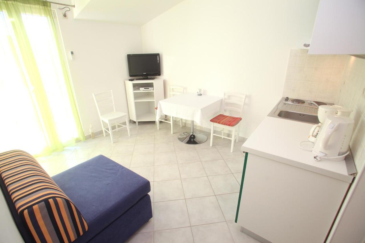 Apartments Nakir Slatine Oda fotoğraf