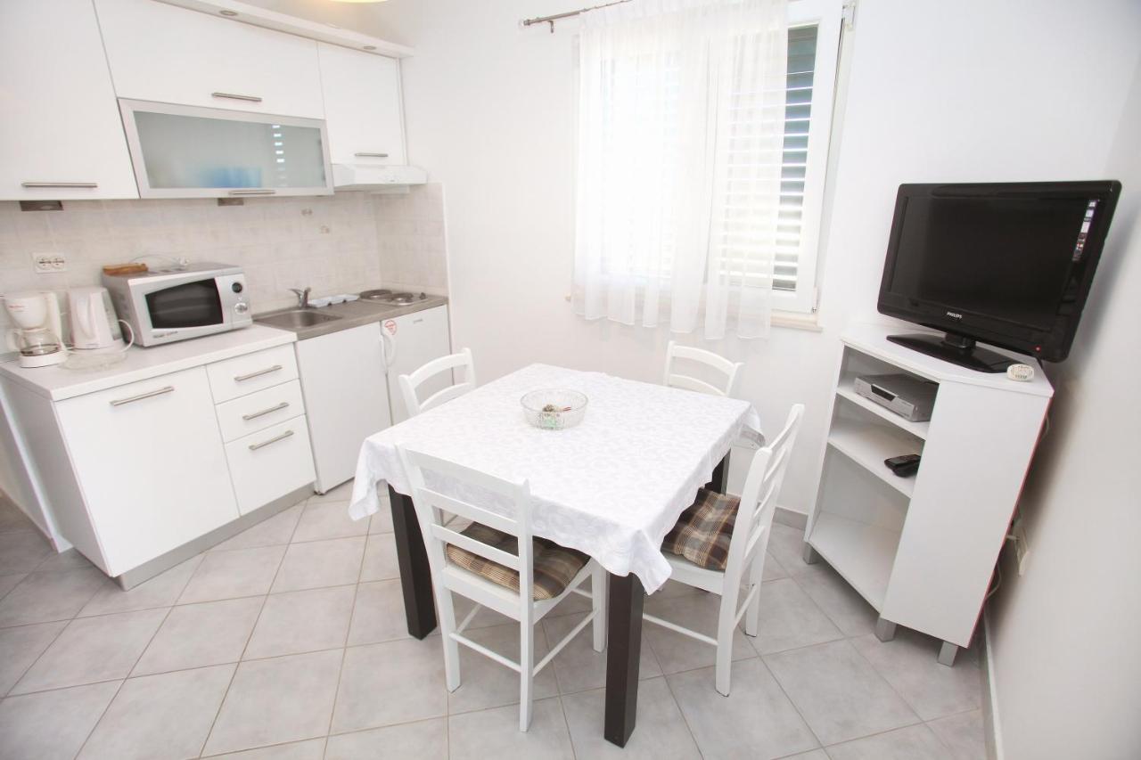 Apartments Nakir Slatine Oda fotoğraf