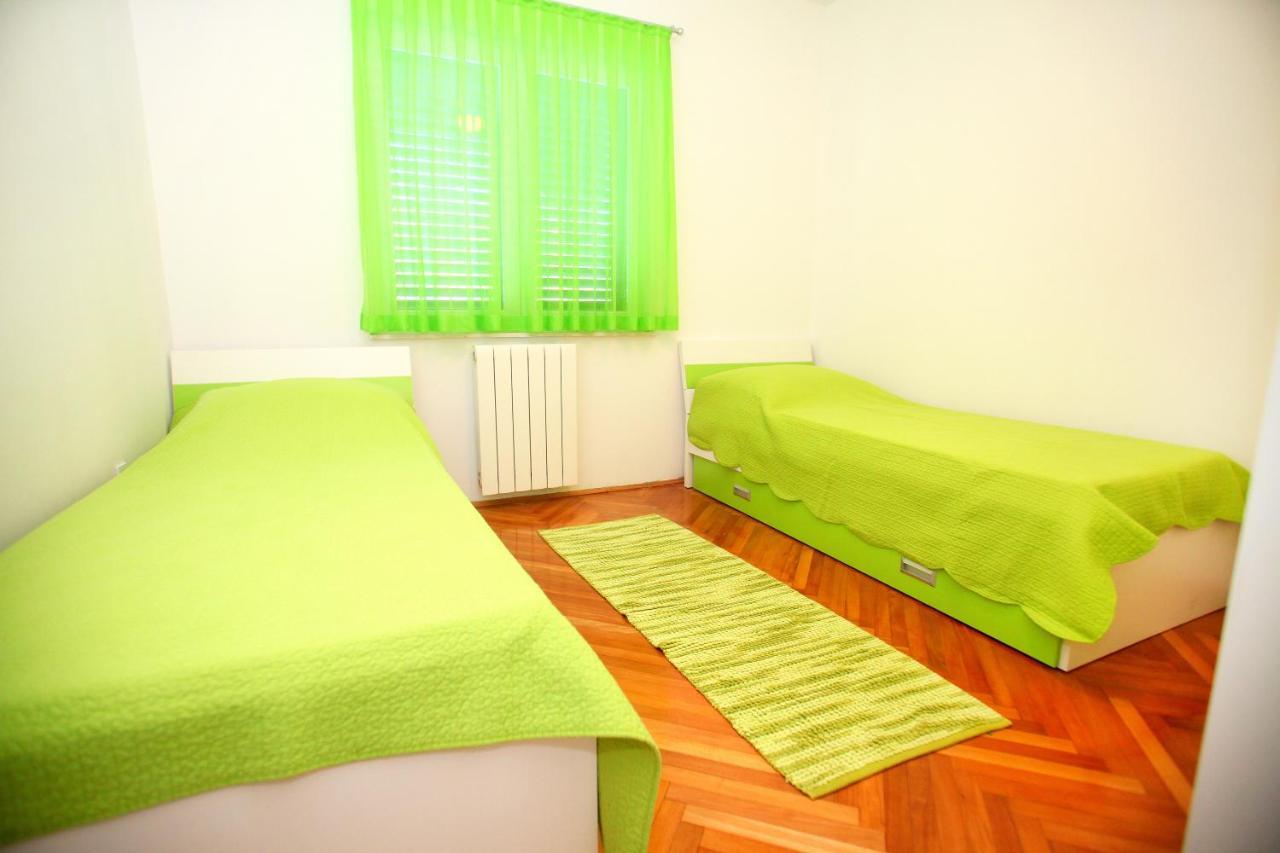 Apartments Nakir Slatine Oda fotoğraf